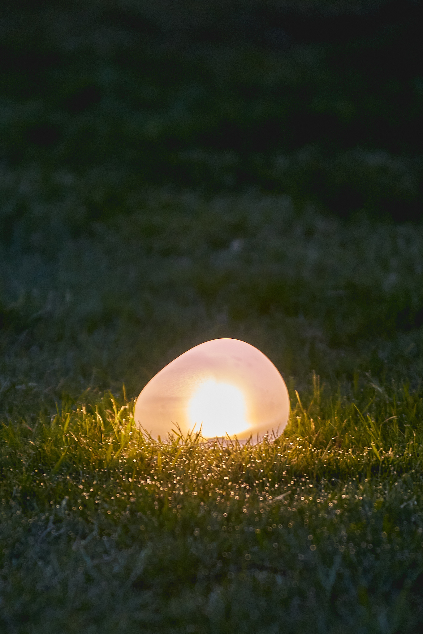 Solar pebble garden deals lights